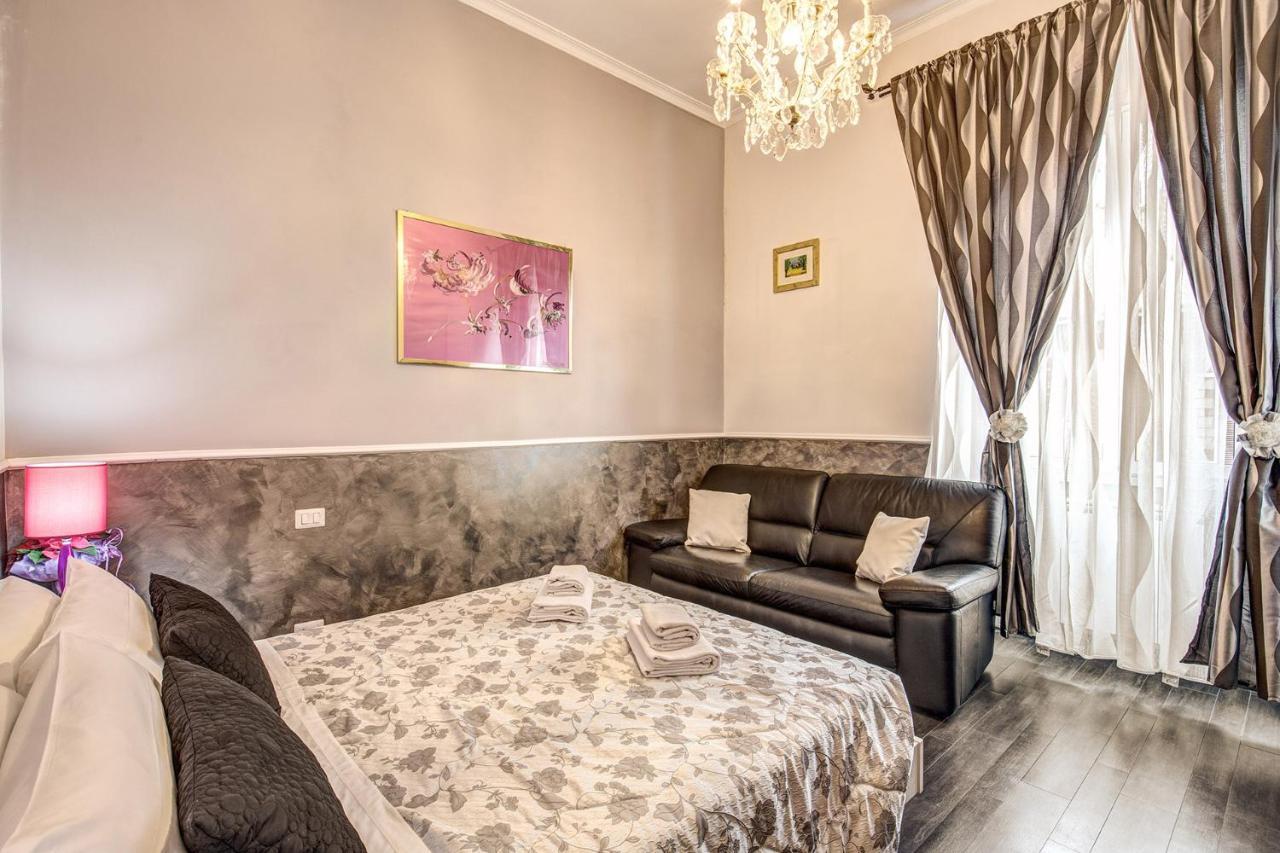 Piazza Del Popolo 3 Rooms, 3 Bath *