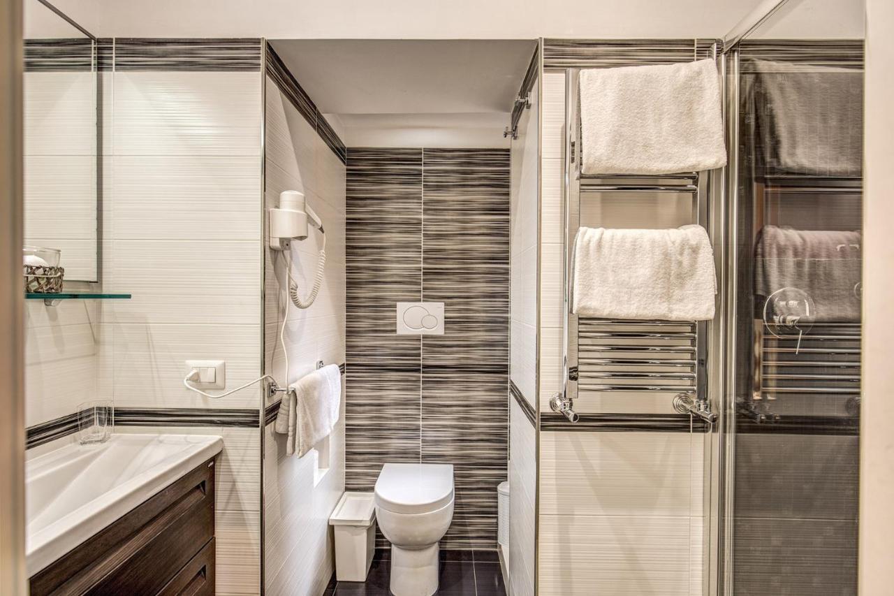 Piazza Del Popolo 3 Rooms, 3 Bath *